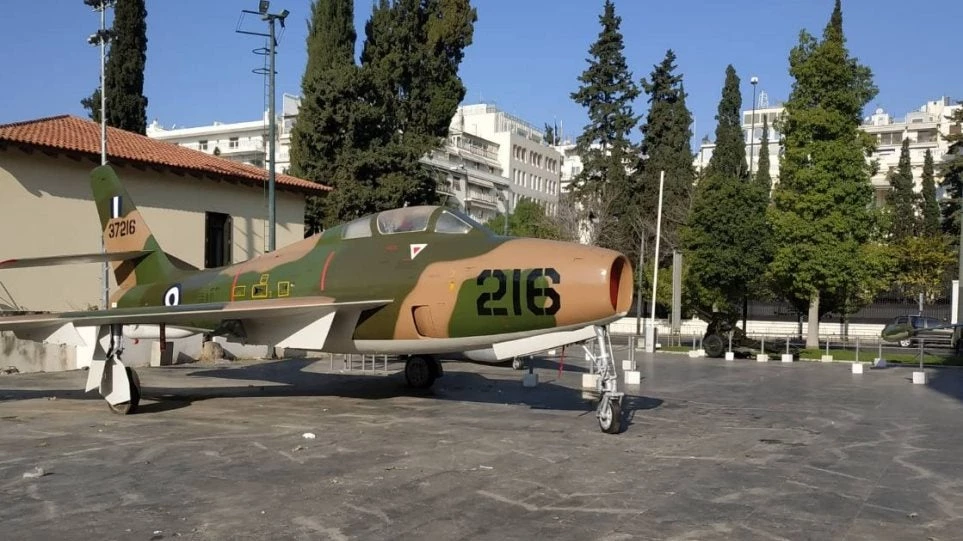 Ένα ιστορικό F-84F Thunderstreak το χριστουγεννιάτικο δώρο της Πολεμικής Αεροπορίας προς το Πολεμικό Μουσείο (εικόνες)